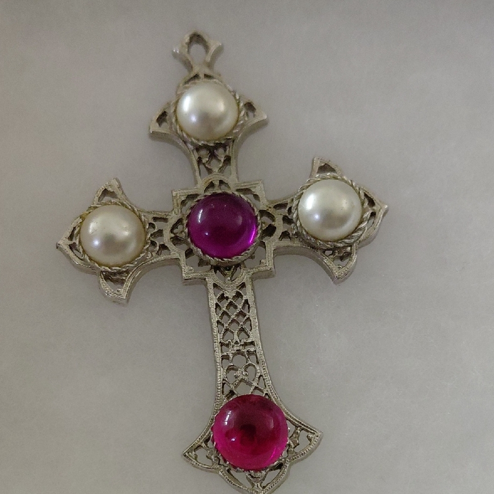 Sarah Coventry Silver Cross Brooch with Pearls and Pink Gems